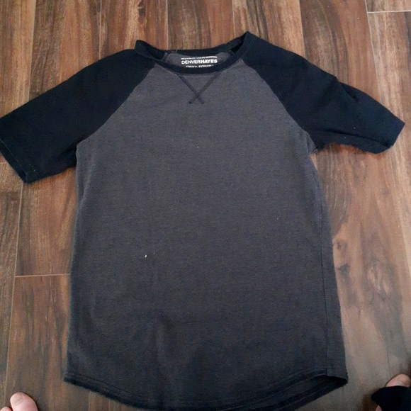 Grey and black shirt Denver haze small - Picture 1 of 1